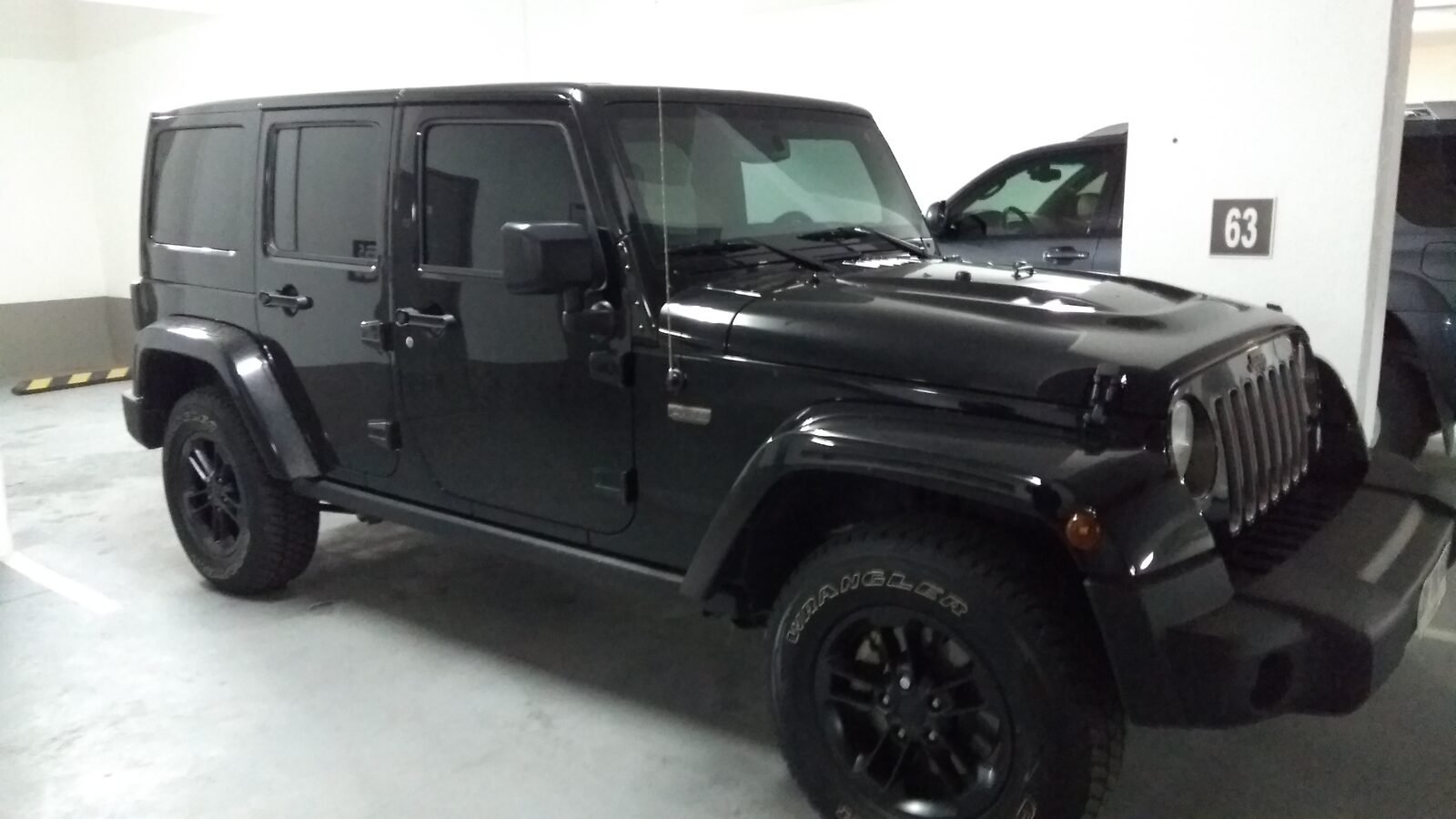 Jeep Wrangler después, con lámina de seguridad ALFAFILM
